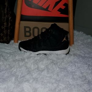 Jordan 11 stingrays size 5.5y